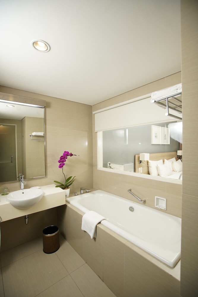 Treepark Serviced Apartment Karawang 50/50
