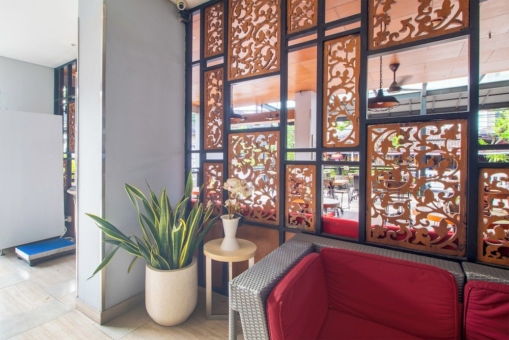 Palette Legian Beach 31/50