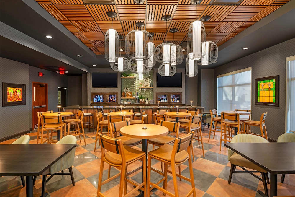 Drury Inn & Suites St Louis Brentwood 33/50