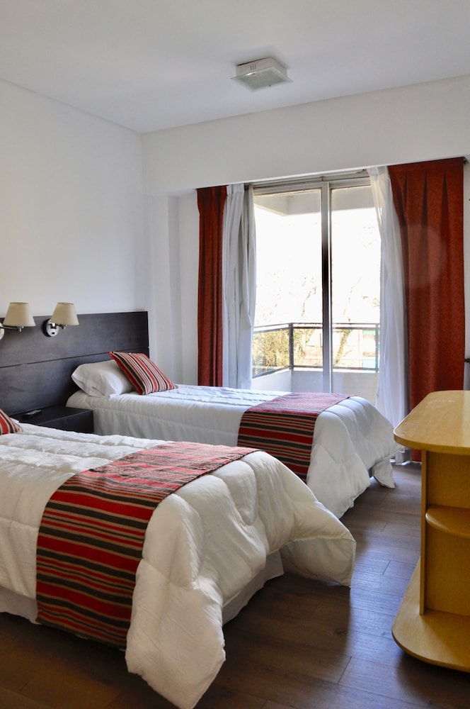 Golf Tower Suites Apartments 32/64