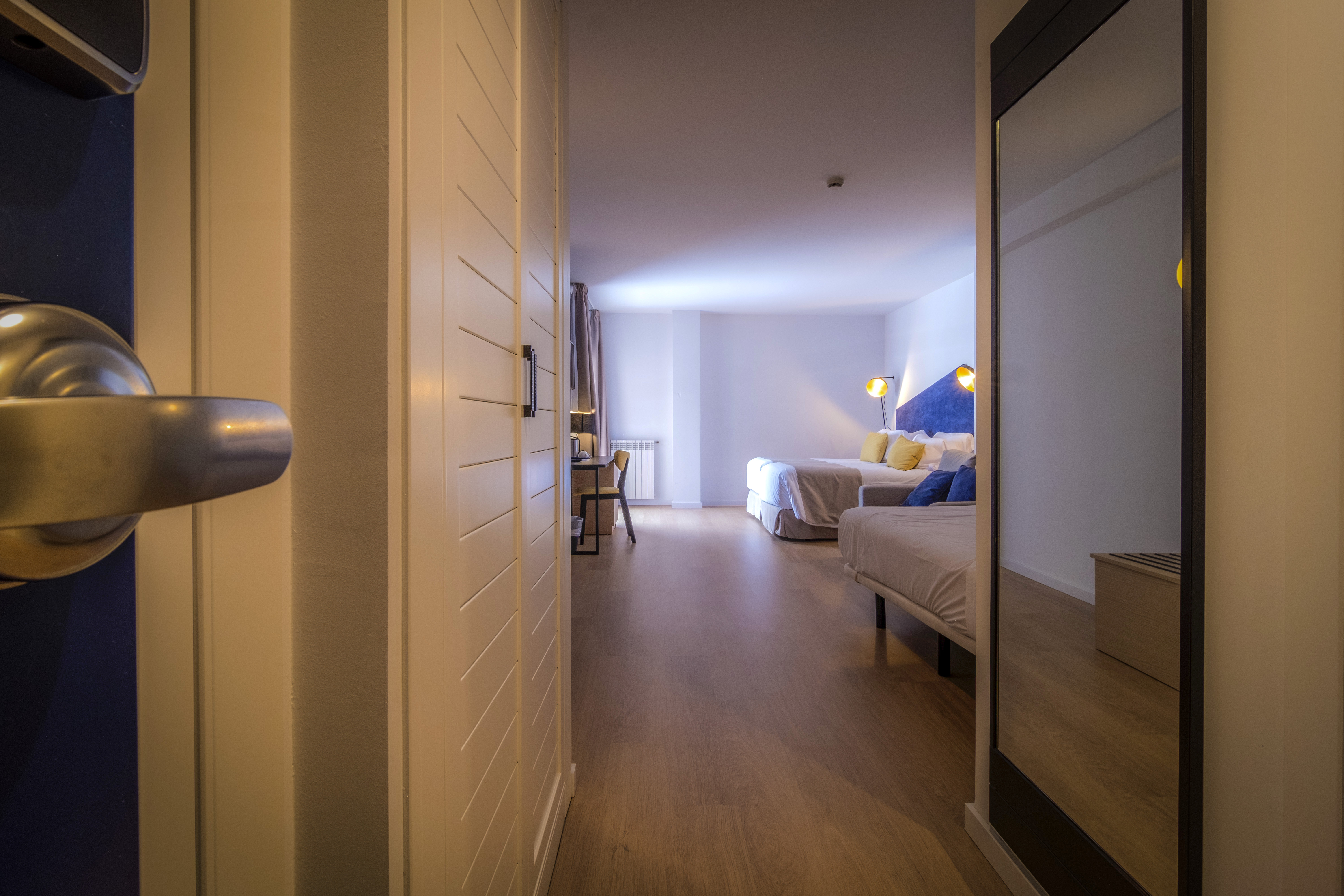 غرفة قياسية رباعية، Hotel Roc Meler 3/3