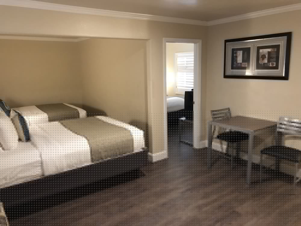 El Castell Motel 12/65