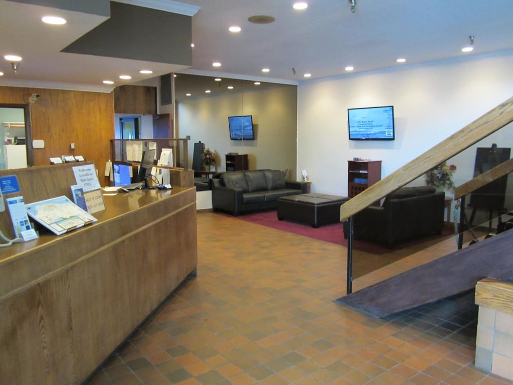 Highliner Plaza Hotel Conference Centre 4/56