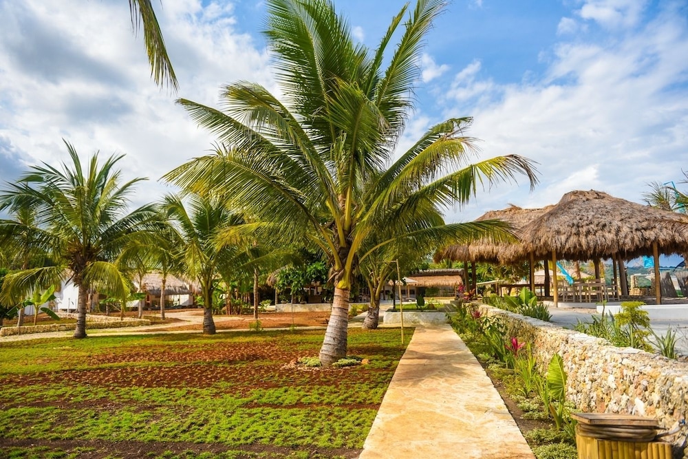 Rua Beach Resort Sumba Island 35/50