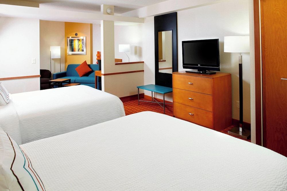 Fairfield Inn Suites By Marriott Pittsburgh Neville Island 3/17
