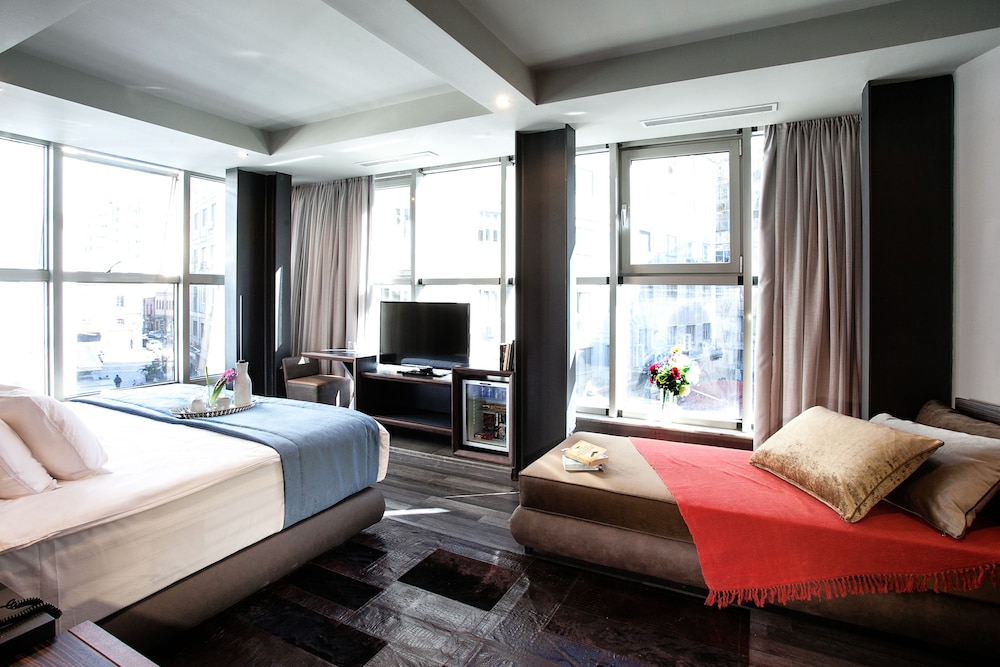 Diamond Suites 27/64
