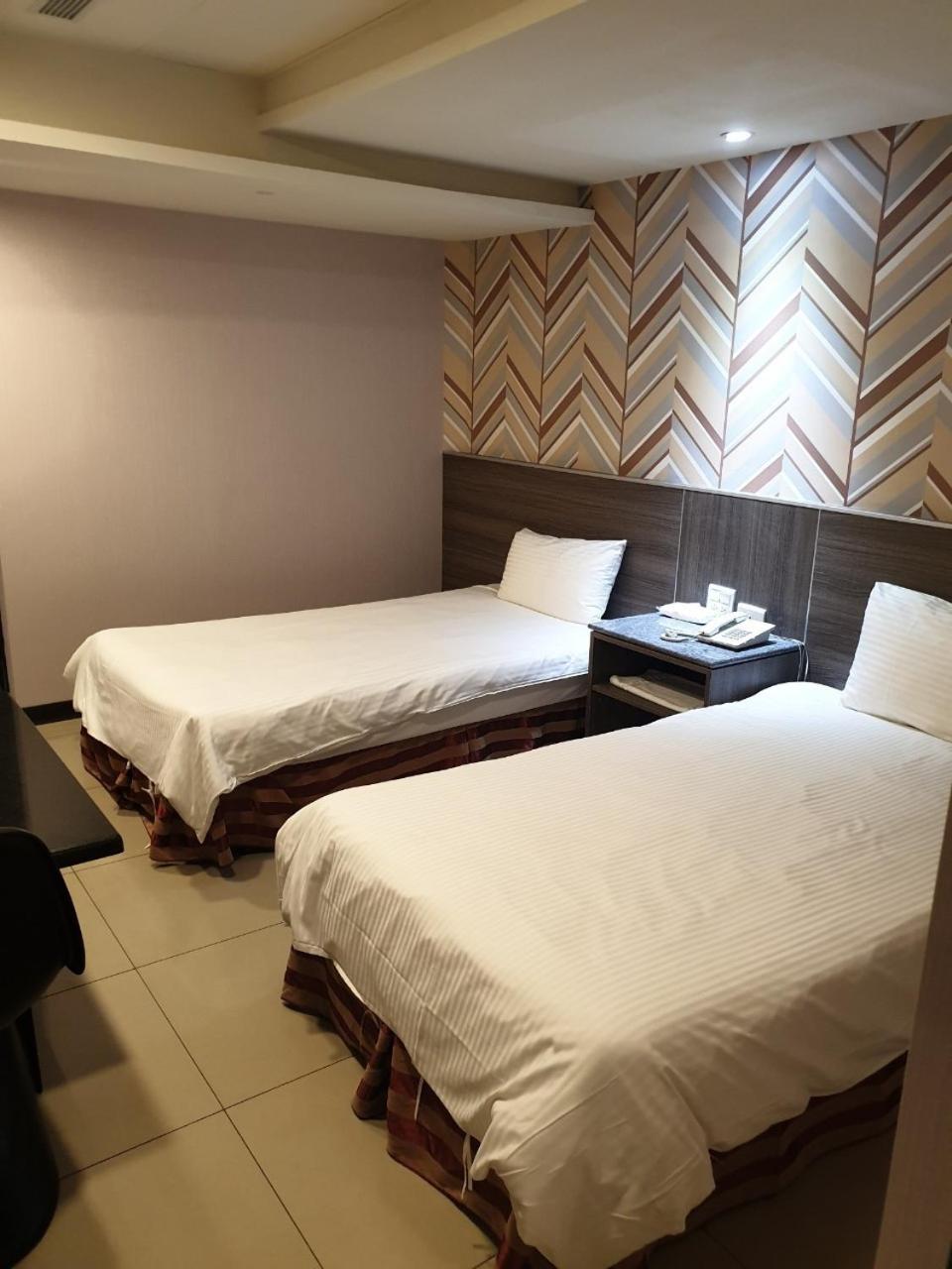 Economy, Twin Beds, No Window، Chuanfu Hotel 4/6