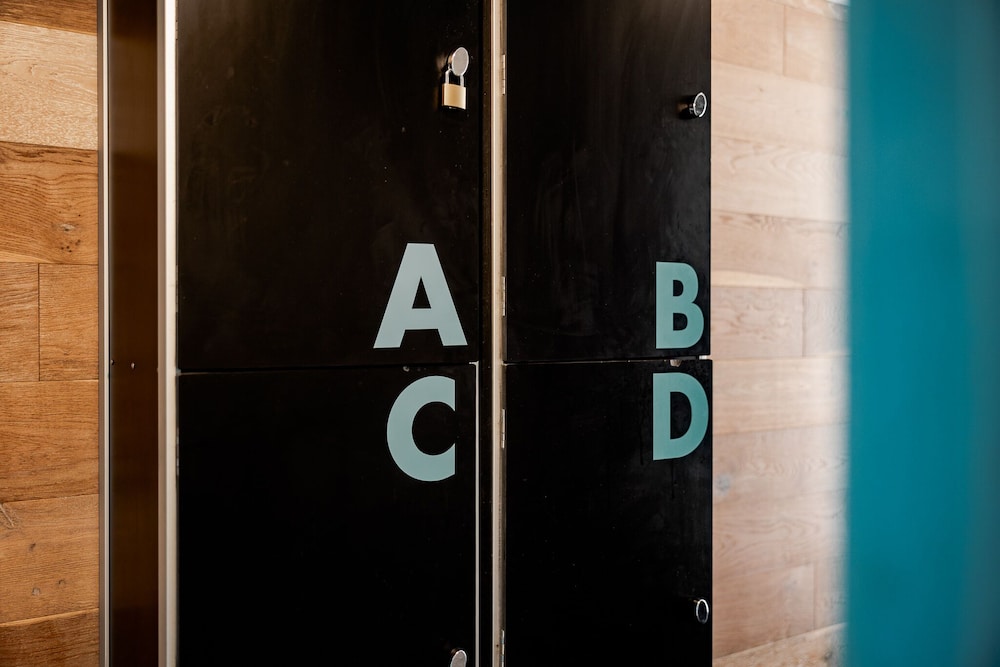 Bunk Backpackers Surfers Paradise Hostel 46/76