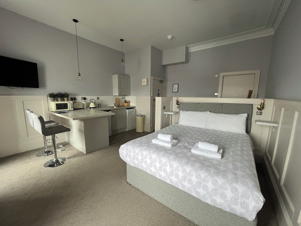 The Kelvin Hotel 34/62
