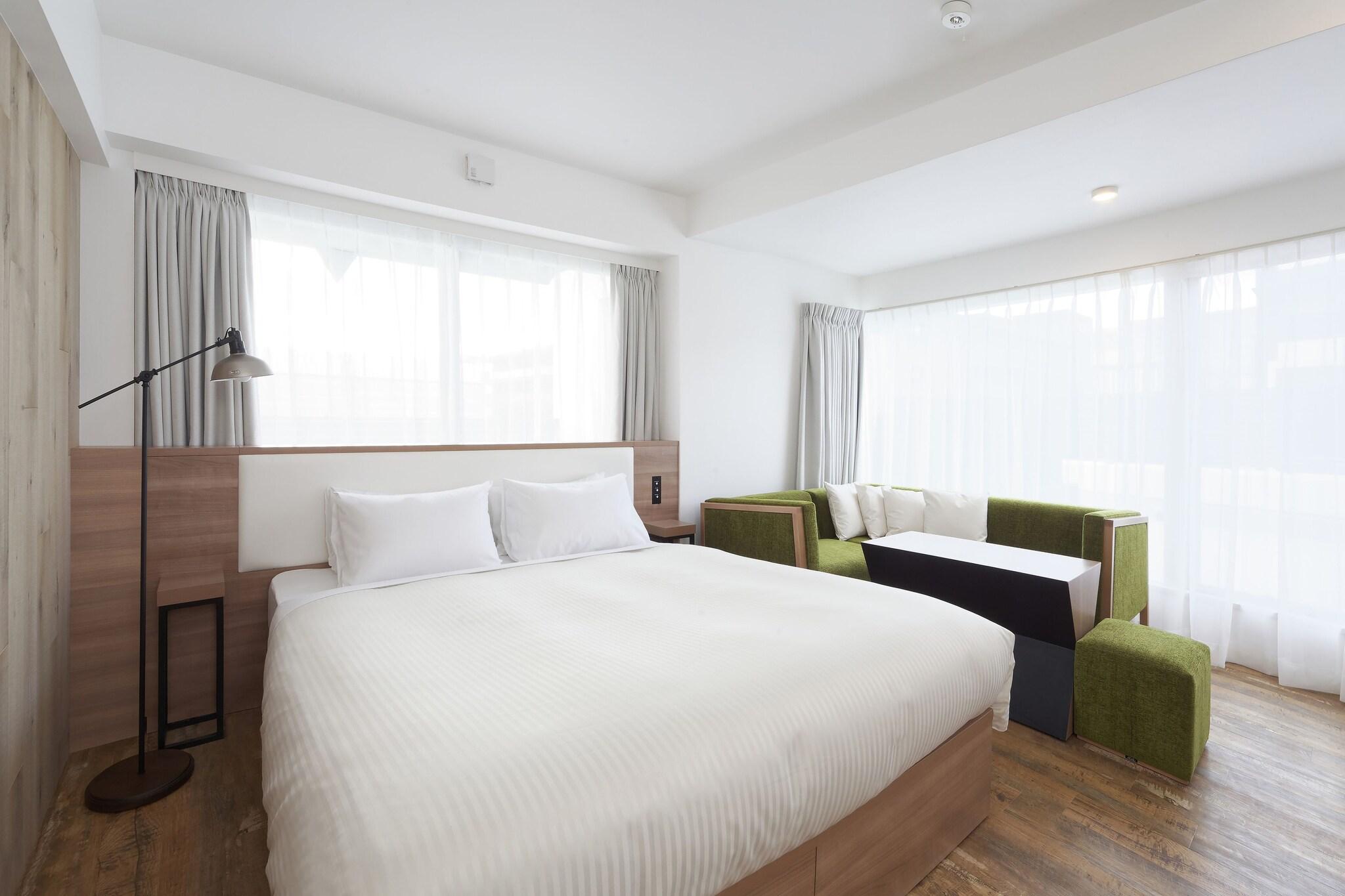 Room, Queen Bed
