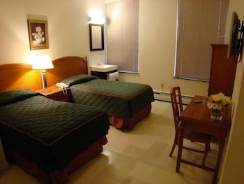 Americana Inn 37/50