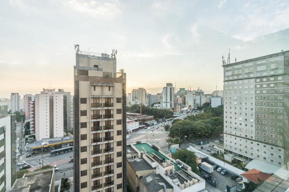 Paraiso Suites by Charlie 3/49