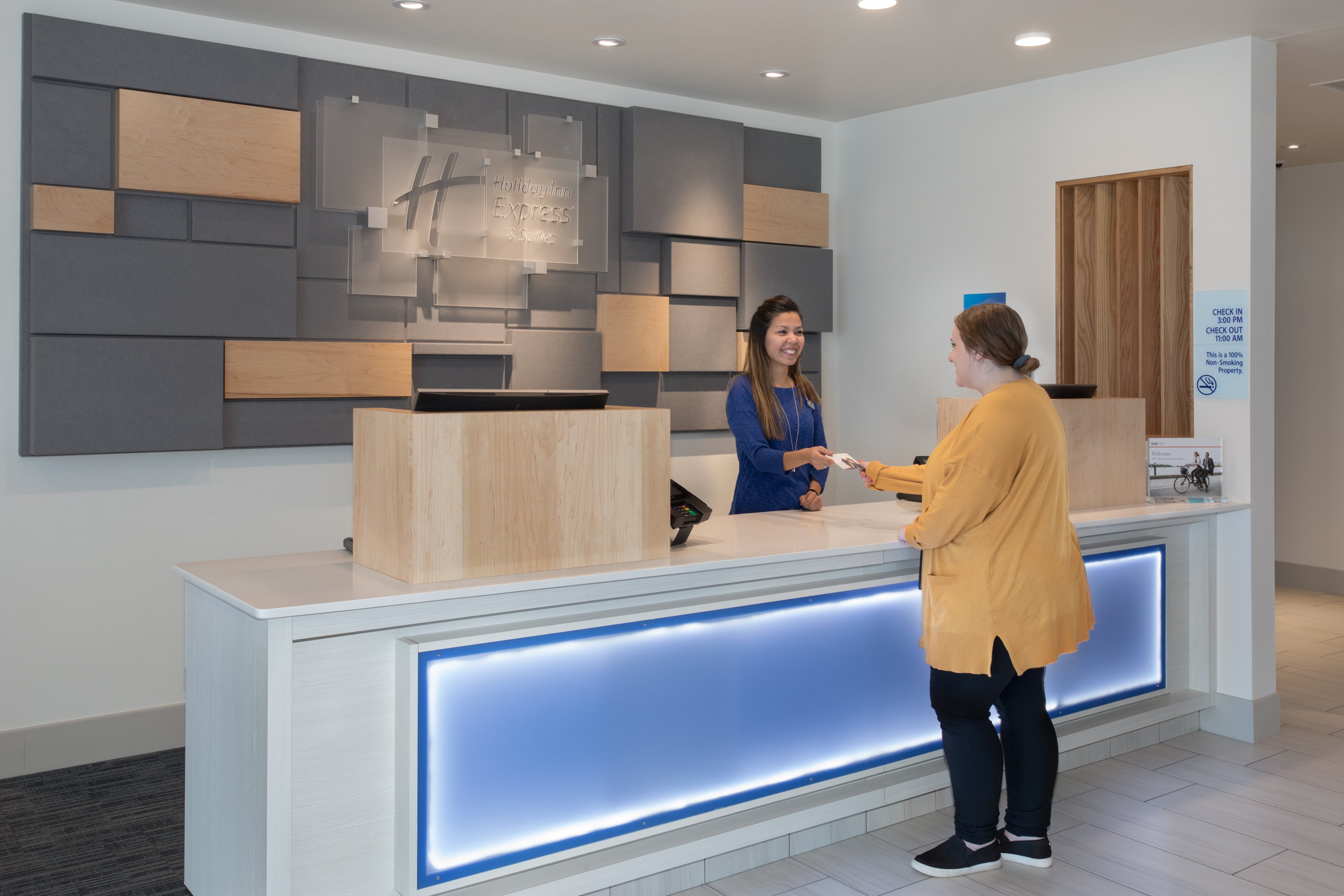 Holiday Inn Express and Suites Sioux City North Event Center an IHG Hotel 9/70