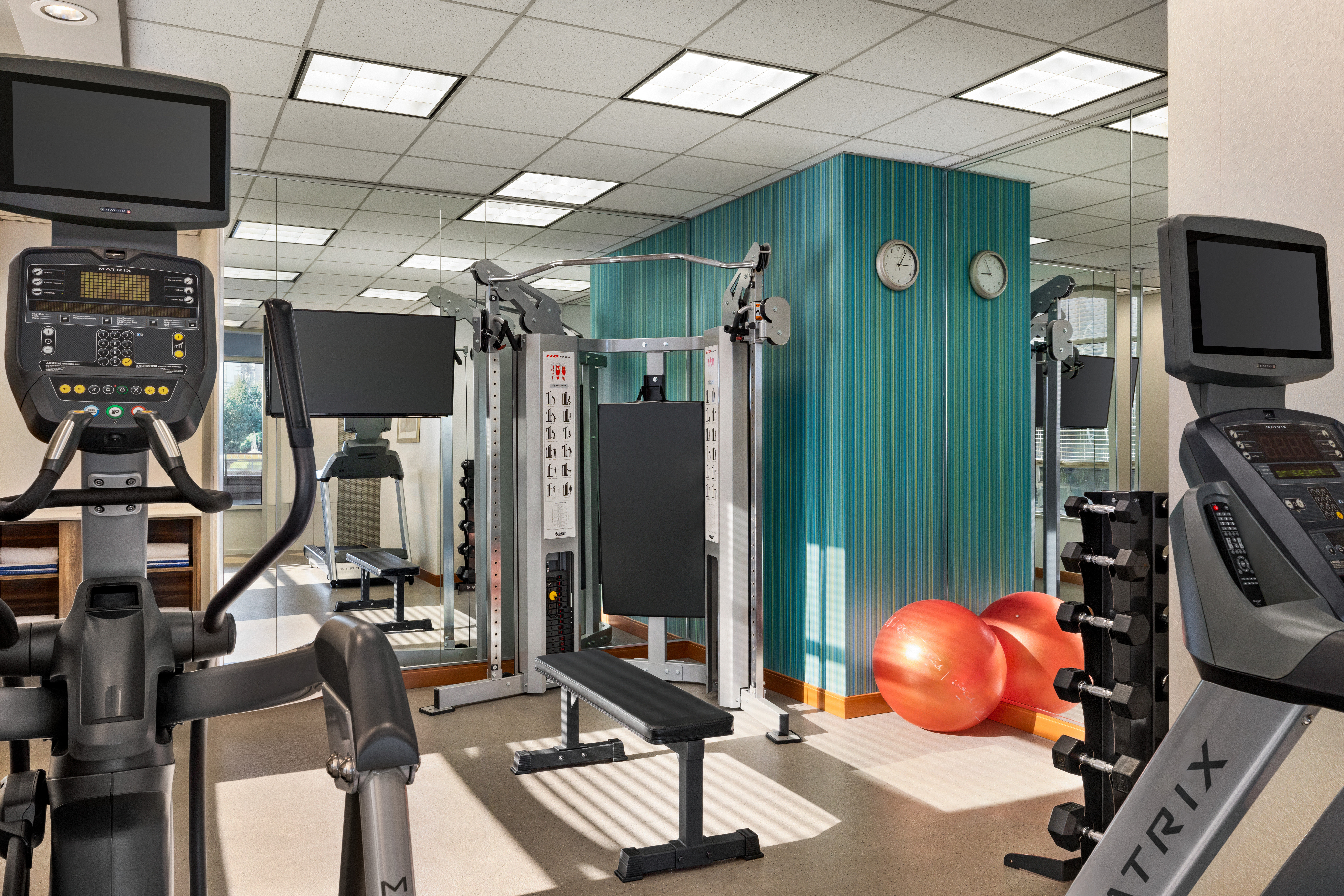 Holiday Inn Express Vancouver Metrotown Burnaby 30/50