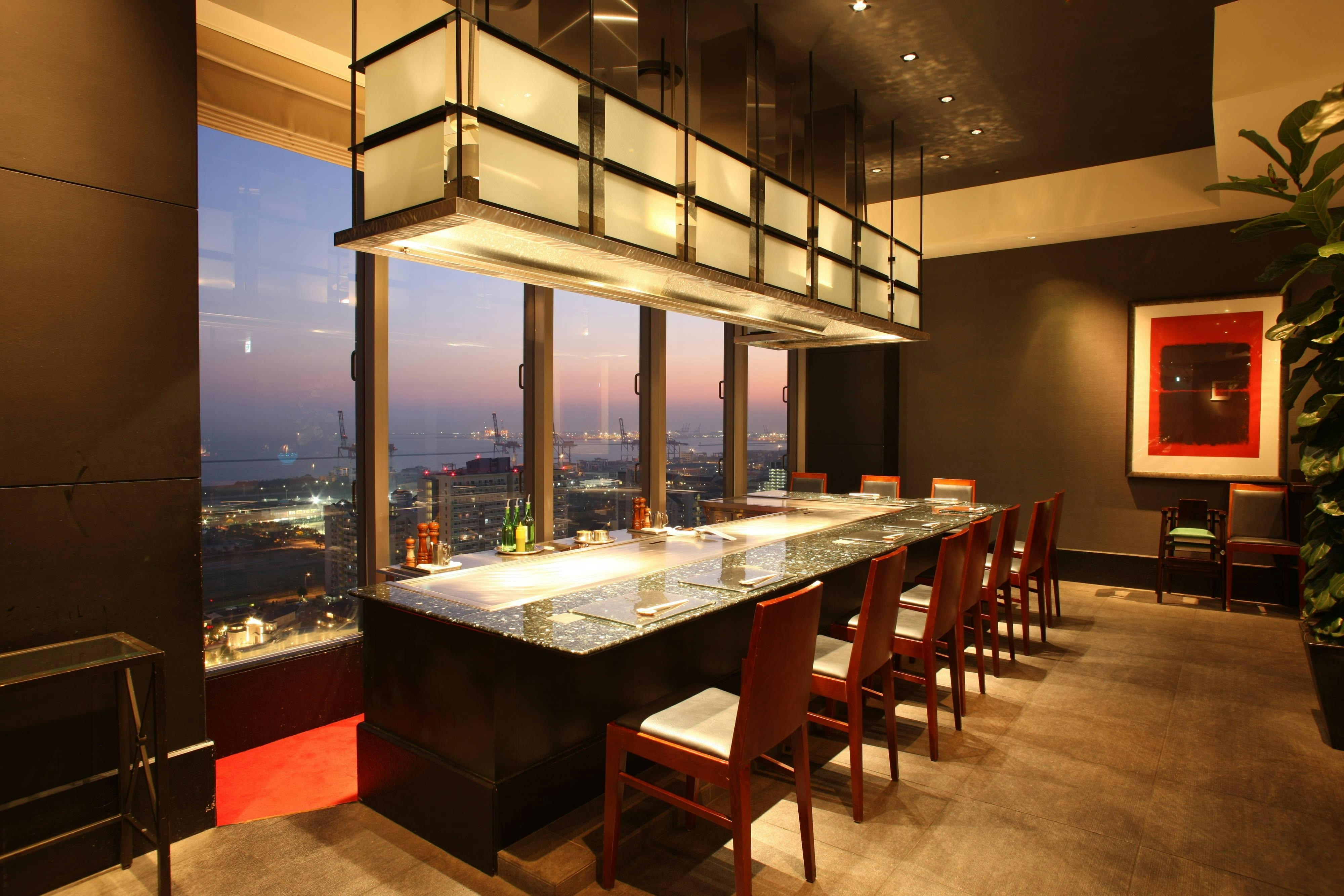KOBE BAY SHERATON HOTEL & TOWERS 14/16