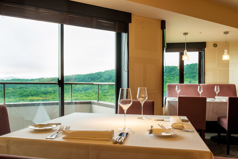 One Niseko Resort Towers 57/72