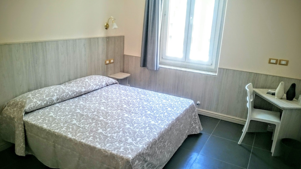 Hotel Cantore 12/41