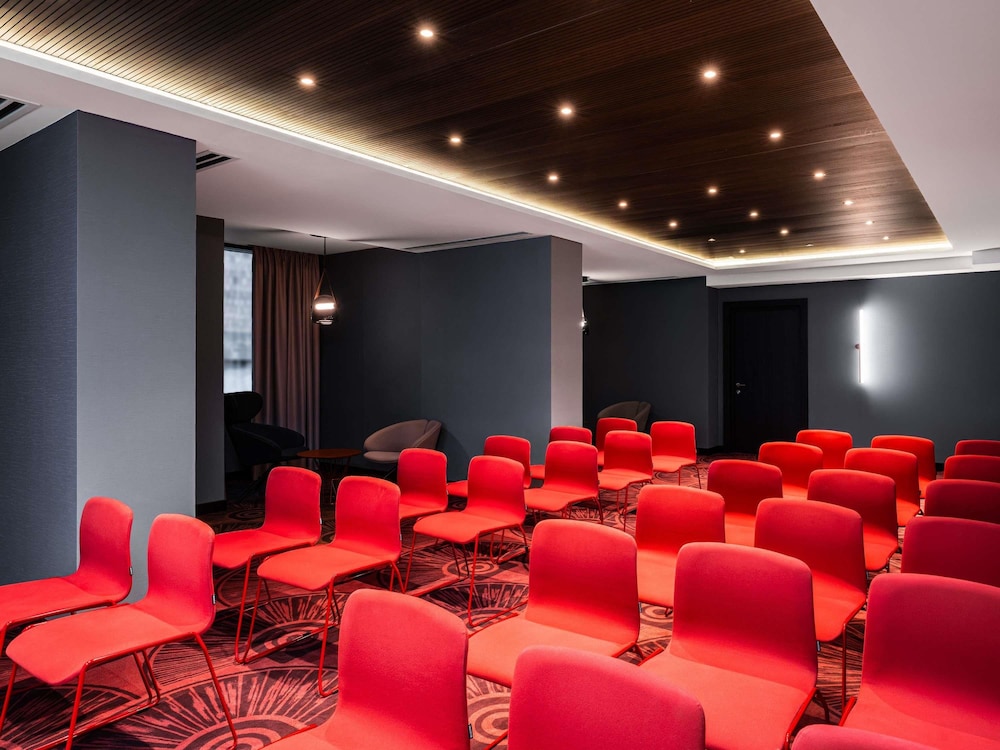 Movenpick Yerevan 58/63