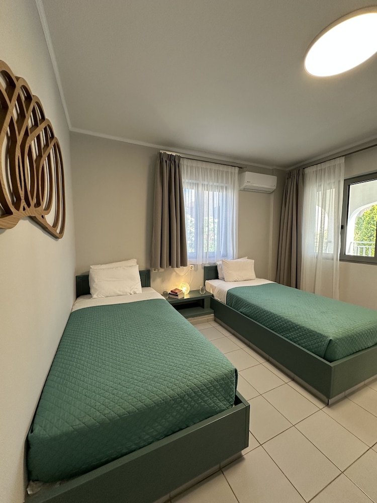 شقة بسريرين منفصلين بغرفة نوم واحدة مع أريكة، Evdokia Suites 7/10