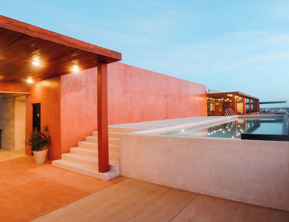 EVERGLADES SUITES 22/50