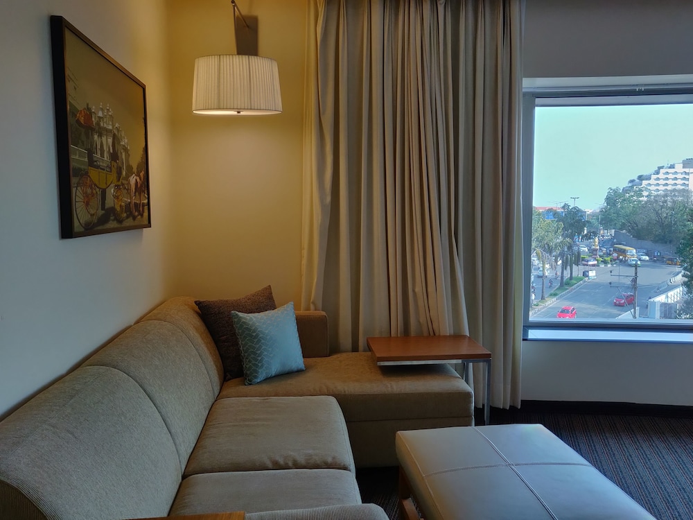 Hyatt Place Hyderabad/Banjara Hills 46/67