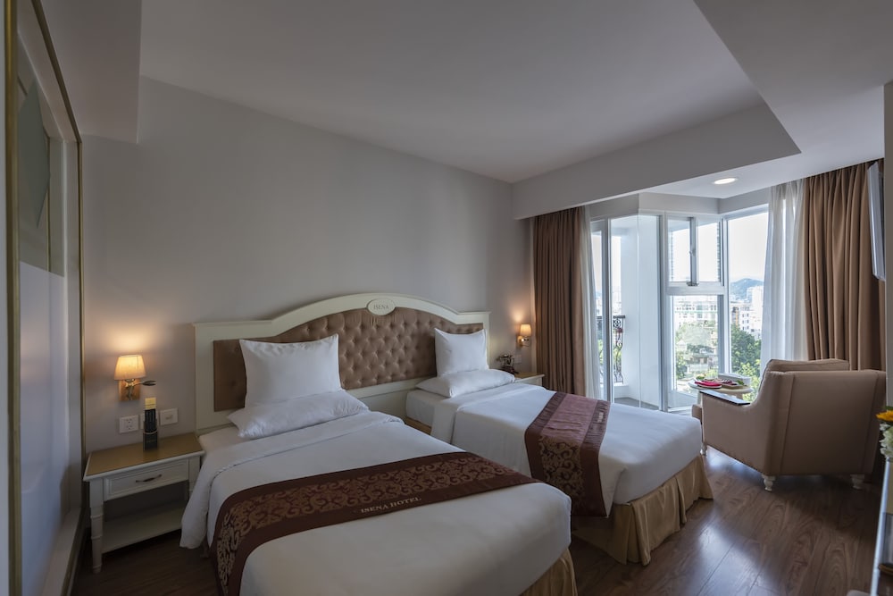 غرفة ديلوكس بسرير كوين بإطلالة على المدينة، Isena Nha Trang Hotel 7/10