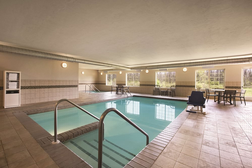 Country Inn & Suites By Radisson Green Bay North Wi 18/36