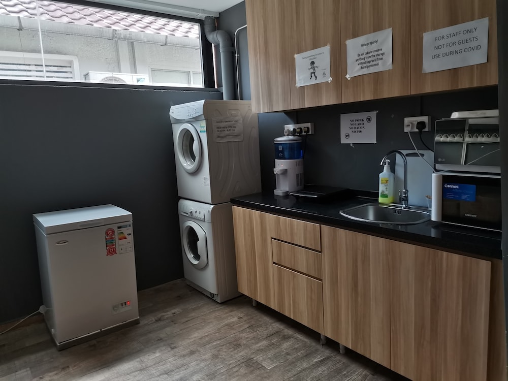 Q Loft Hotels @Bedok 28/32