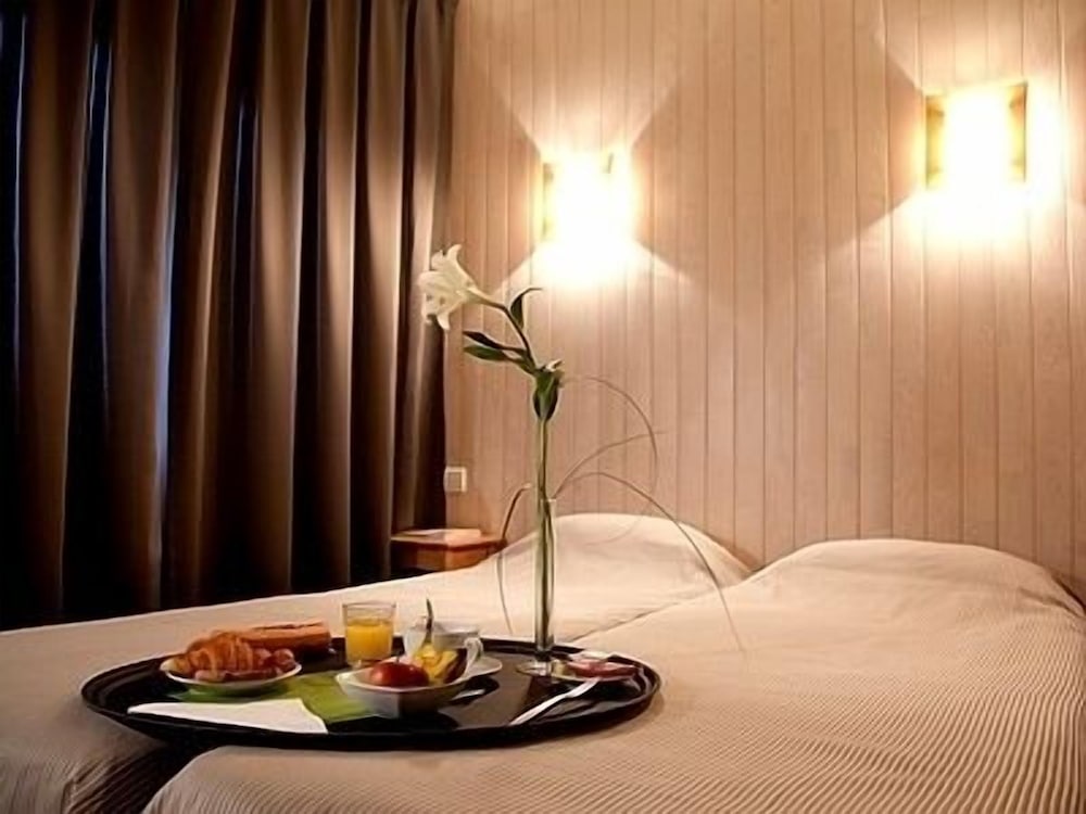 HÔTEL LE RELAIS 36/50