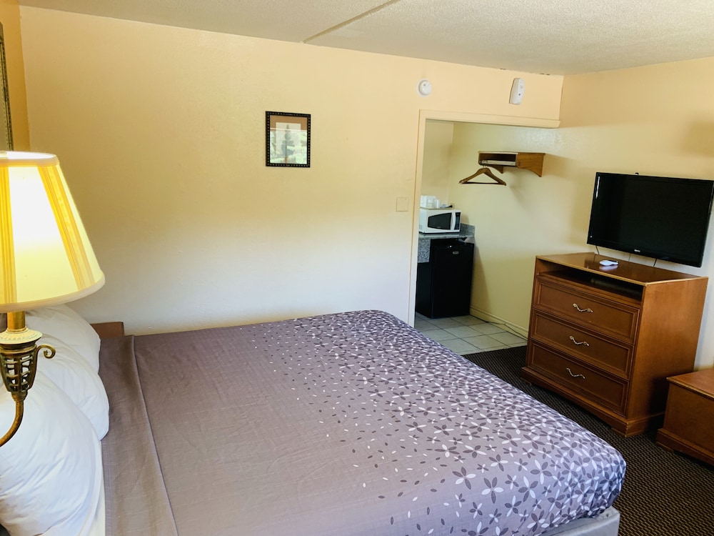 Budget Inn Jonesboro 7/32