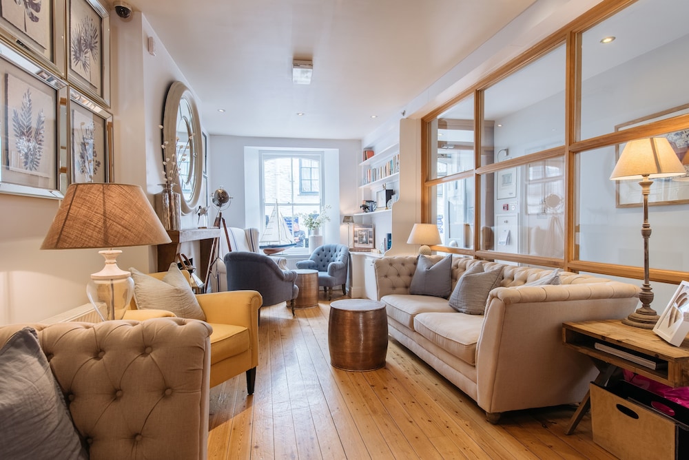 The Old Quay House Hotel 24/50
