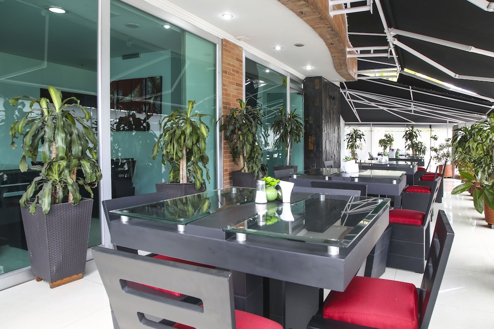 Hotel Parque 63 6/49