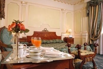 Grand Hotel Vanvitelli 36/42