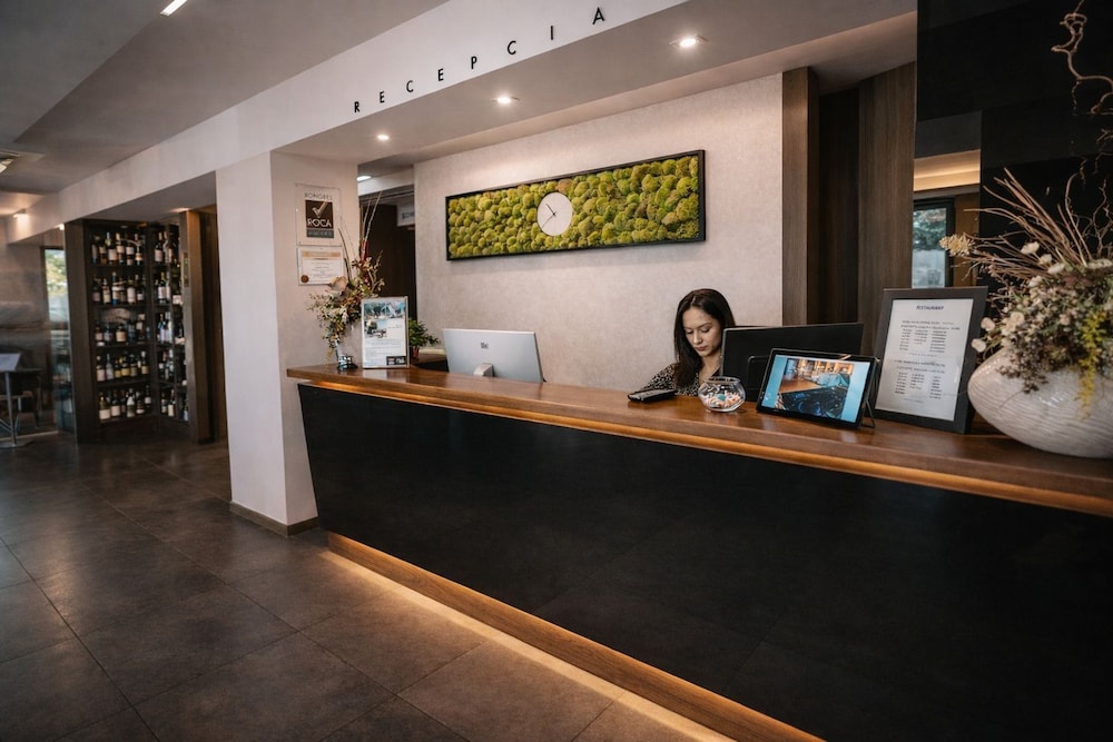 Kongres Hotel Roca 6/76
