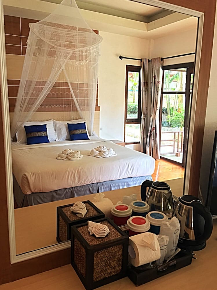 Tonsai Bay Resort 18/50