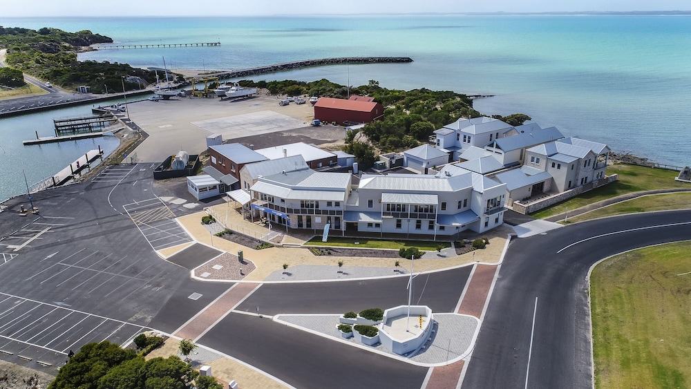 Robe Marina Accommodation 44/50