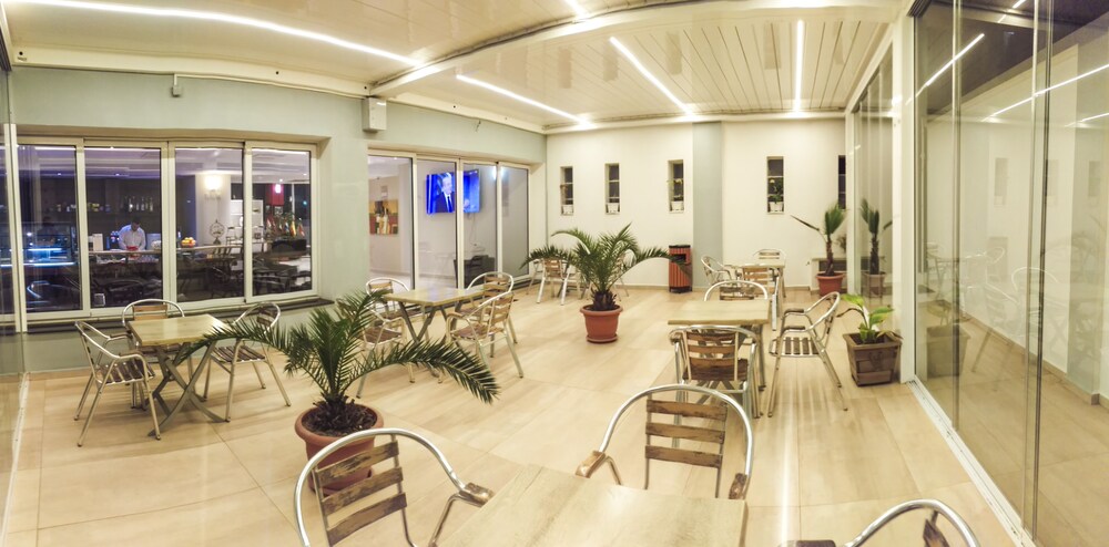 CLEAN HOTEL 56/62