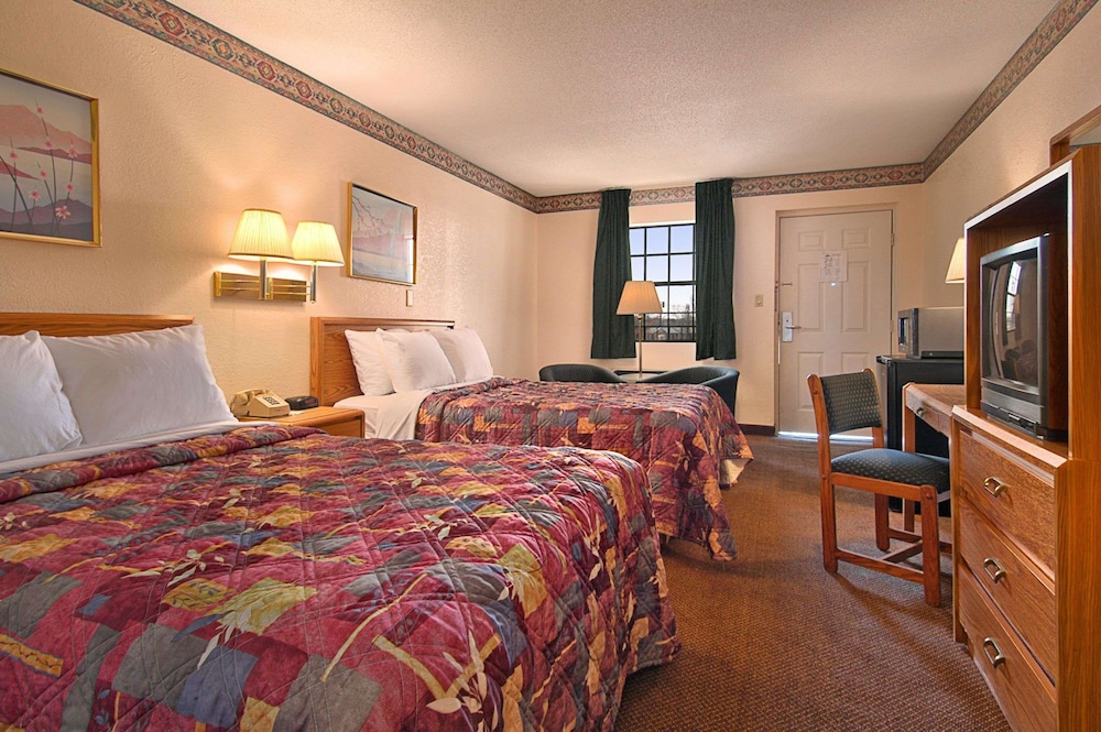 Days Inn By Wyndham Brownsville 11/23