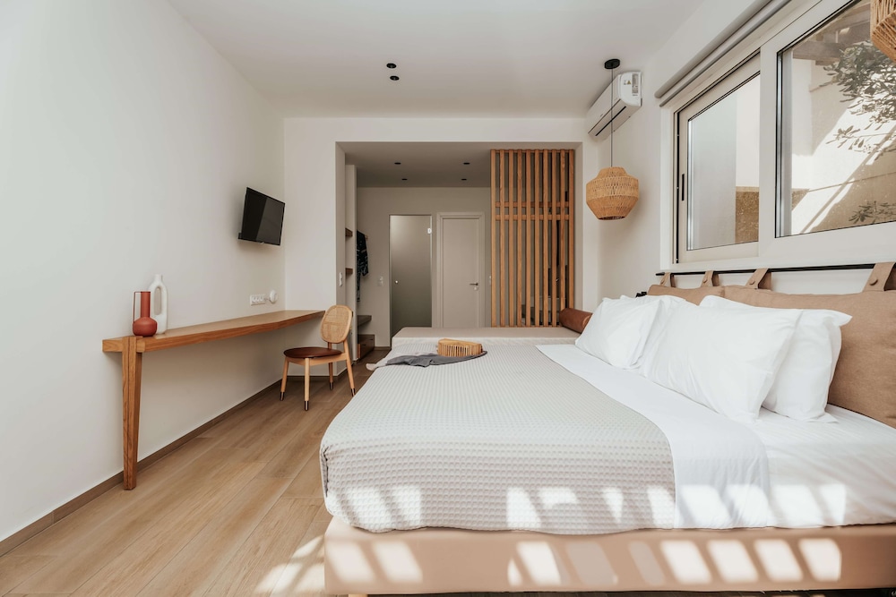 SUPERIOR, DOUBLE OR TWIN BED, SEA VIEW