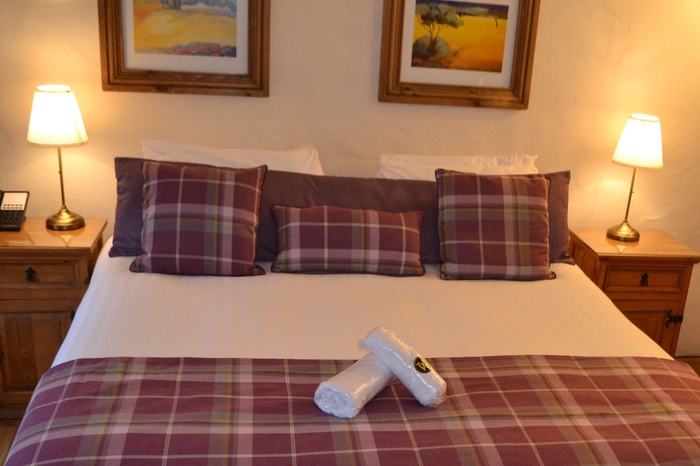 Walsh S Hotel 20/35