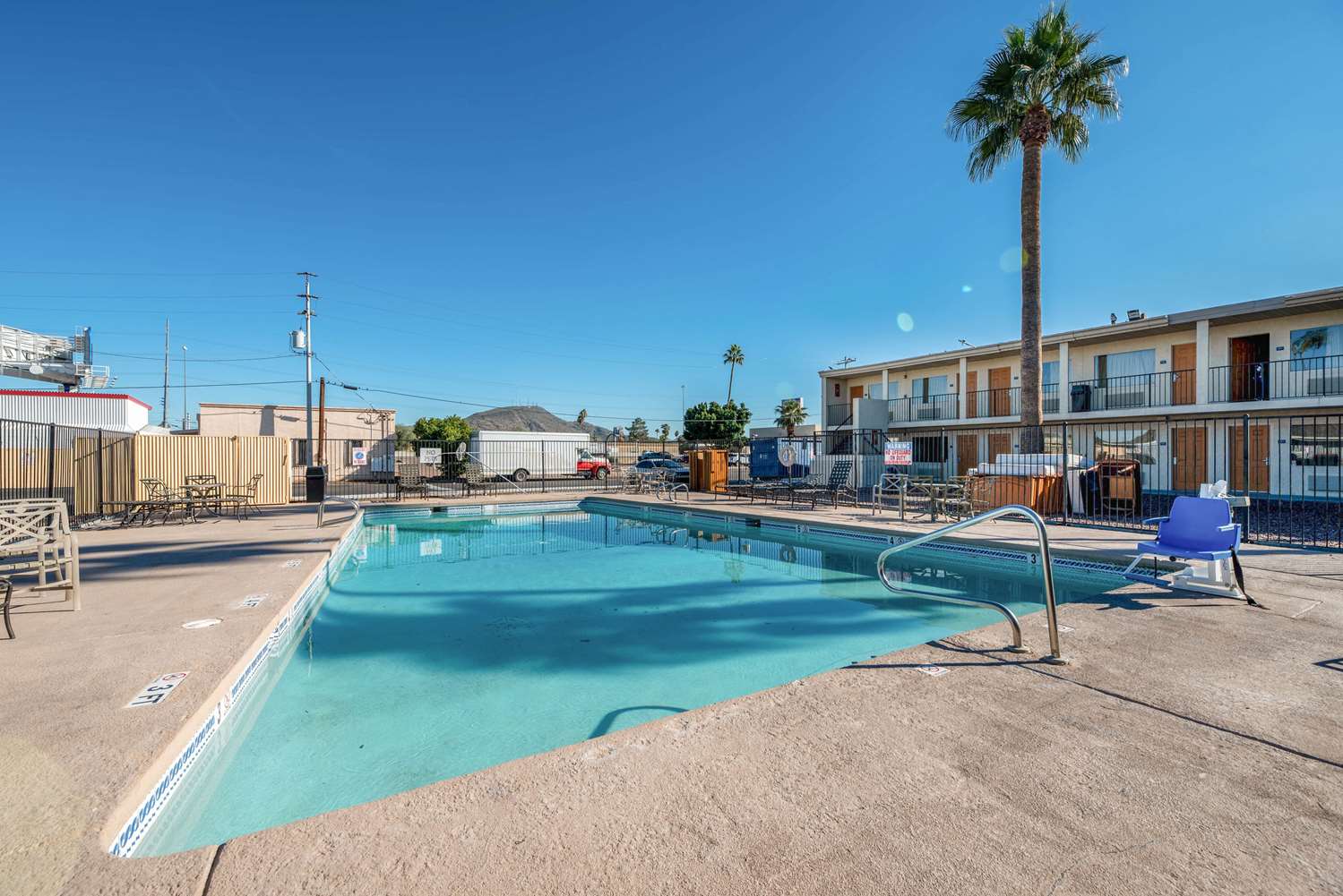 Rodeway Inn Phoenix North I-17 18/18