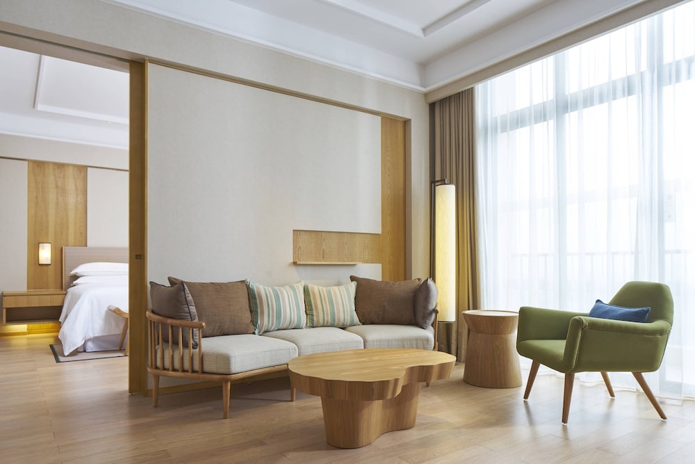 Four Points By Sheraton Chengdu Pujiang Resort 25/37