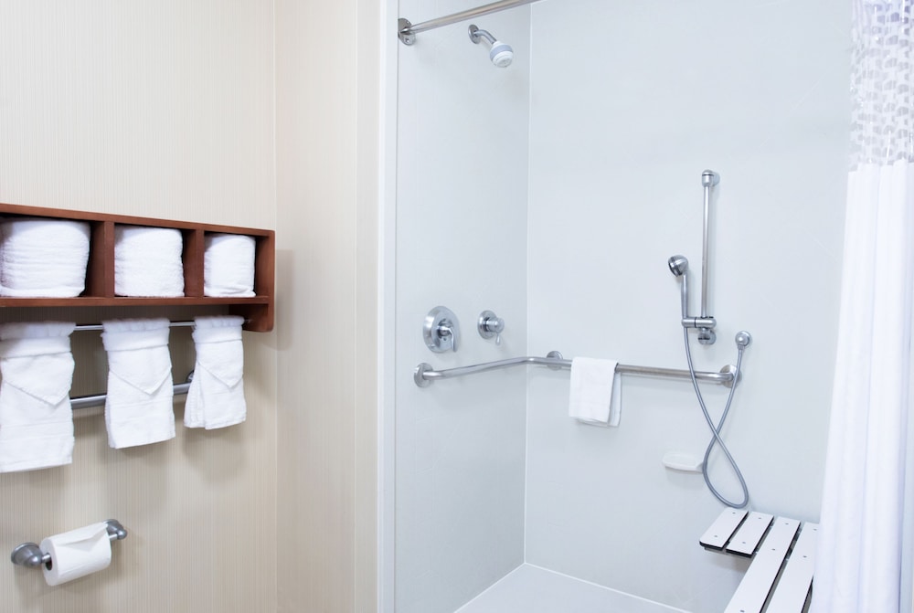 Hampton Inn & Suites Chicago Deer Park 22/44