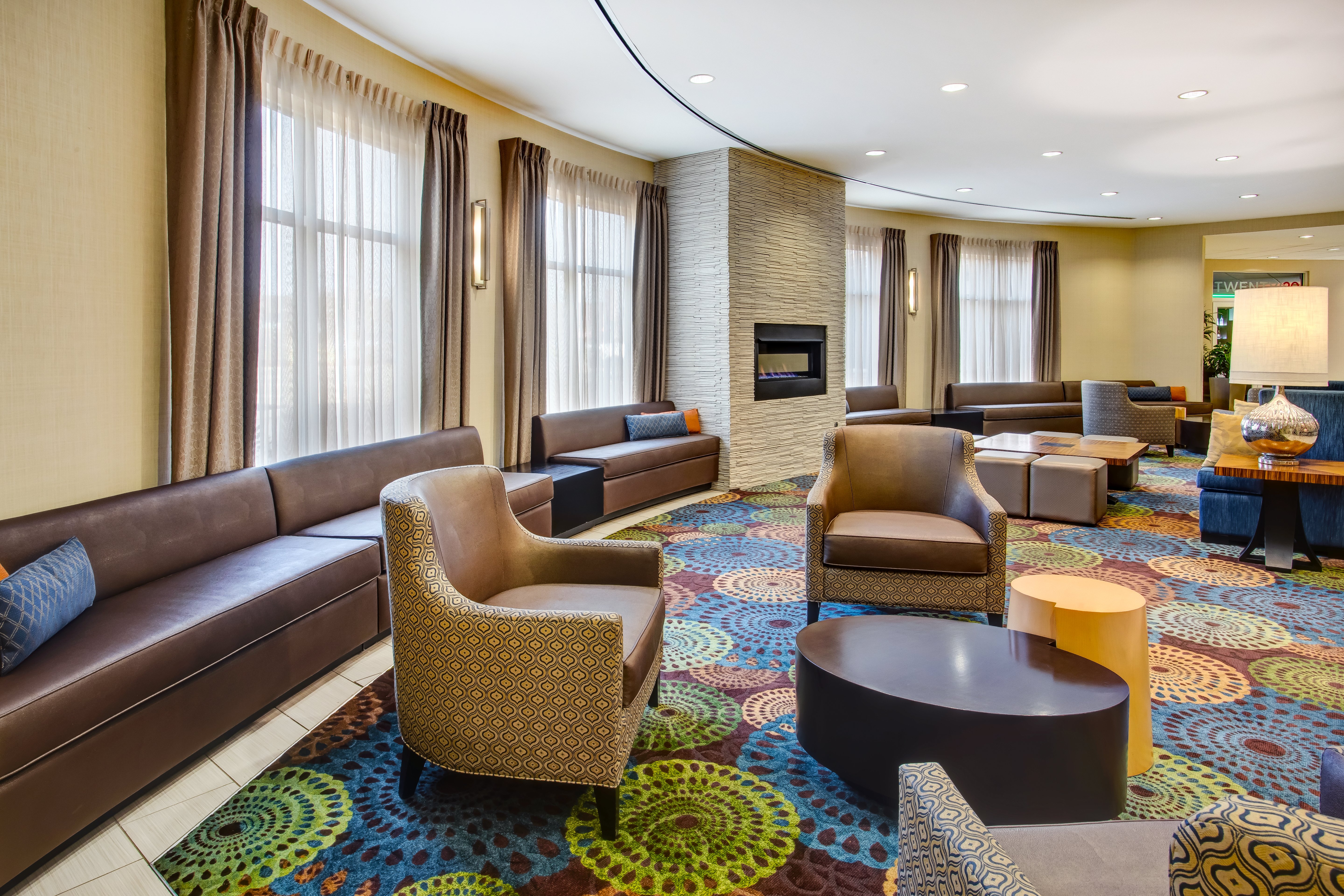 Holiday Inn Canton (Belden Village) 44/72