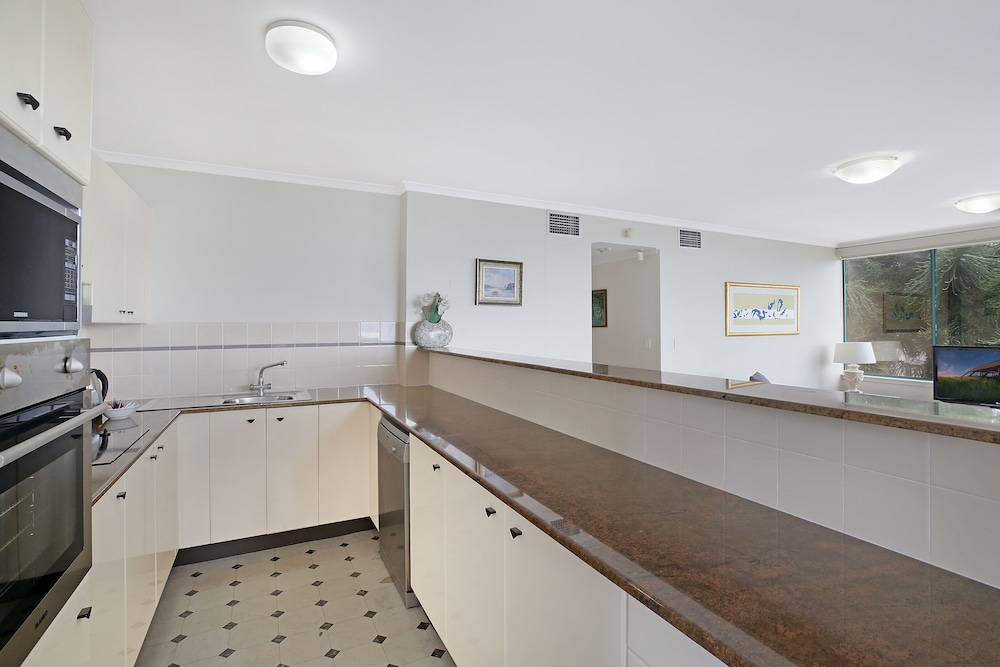 AEA THE COOGEE VIEW SERVICED APARTMENTS 7/82