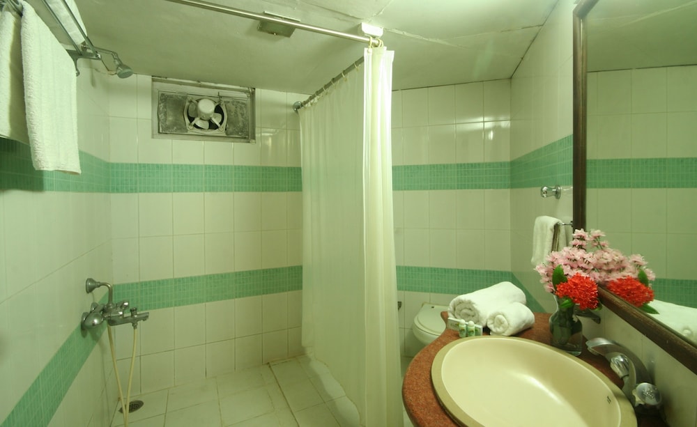 HOTEL KHANVEL RESORT 49/50