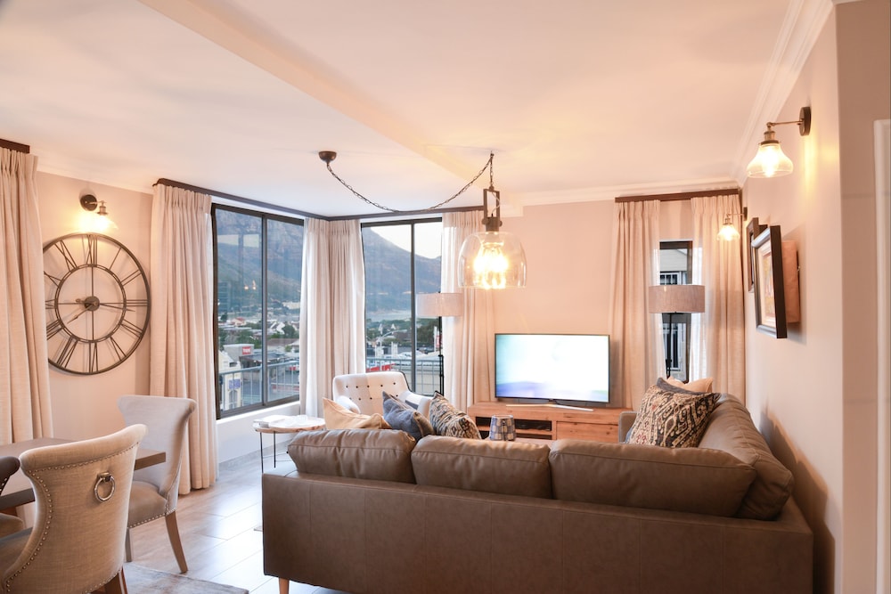 dk villas 2 The Boardwalk (Hout Bay) 29/50