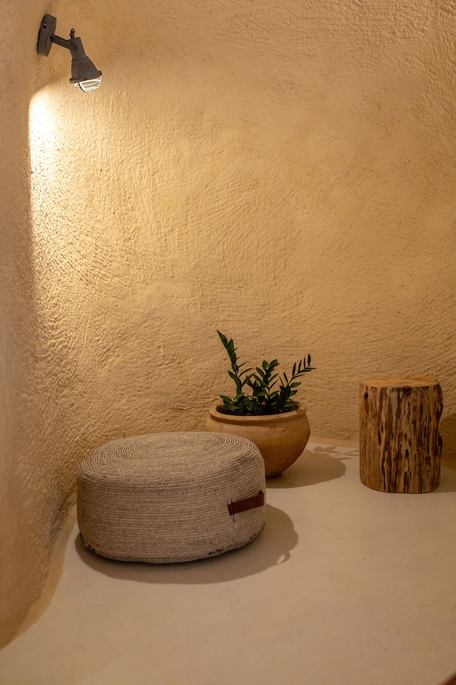 Nalas Cave Suite - Adults Only 31/50
