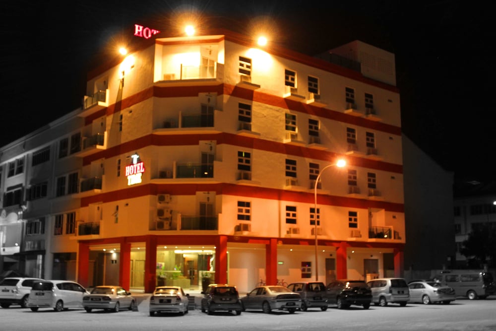 Hotel Time Nilai 4/61