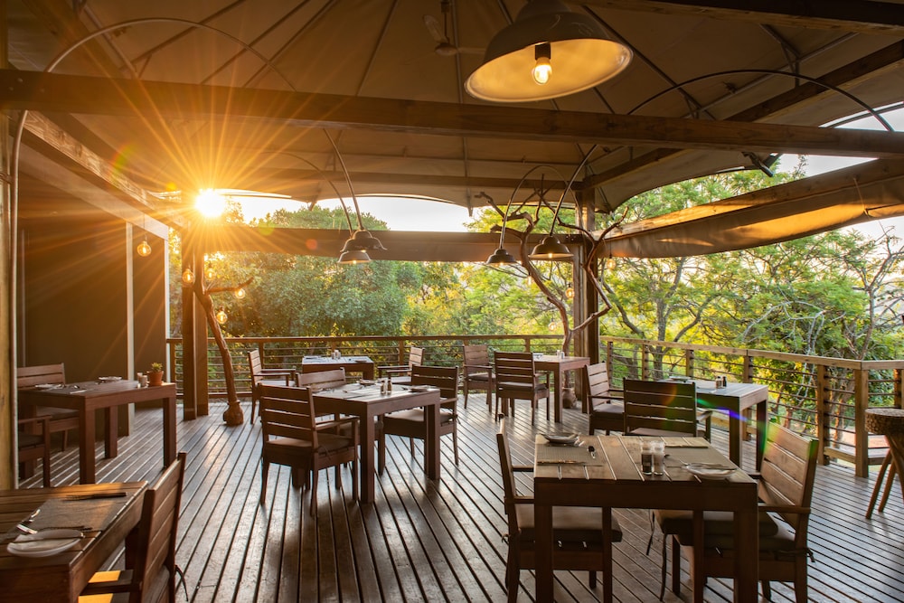 Ndhula Luxury Tented Lodge 31/48